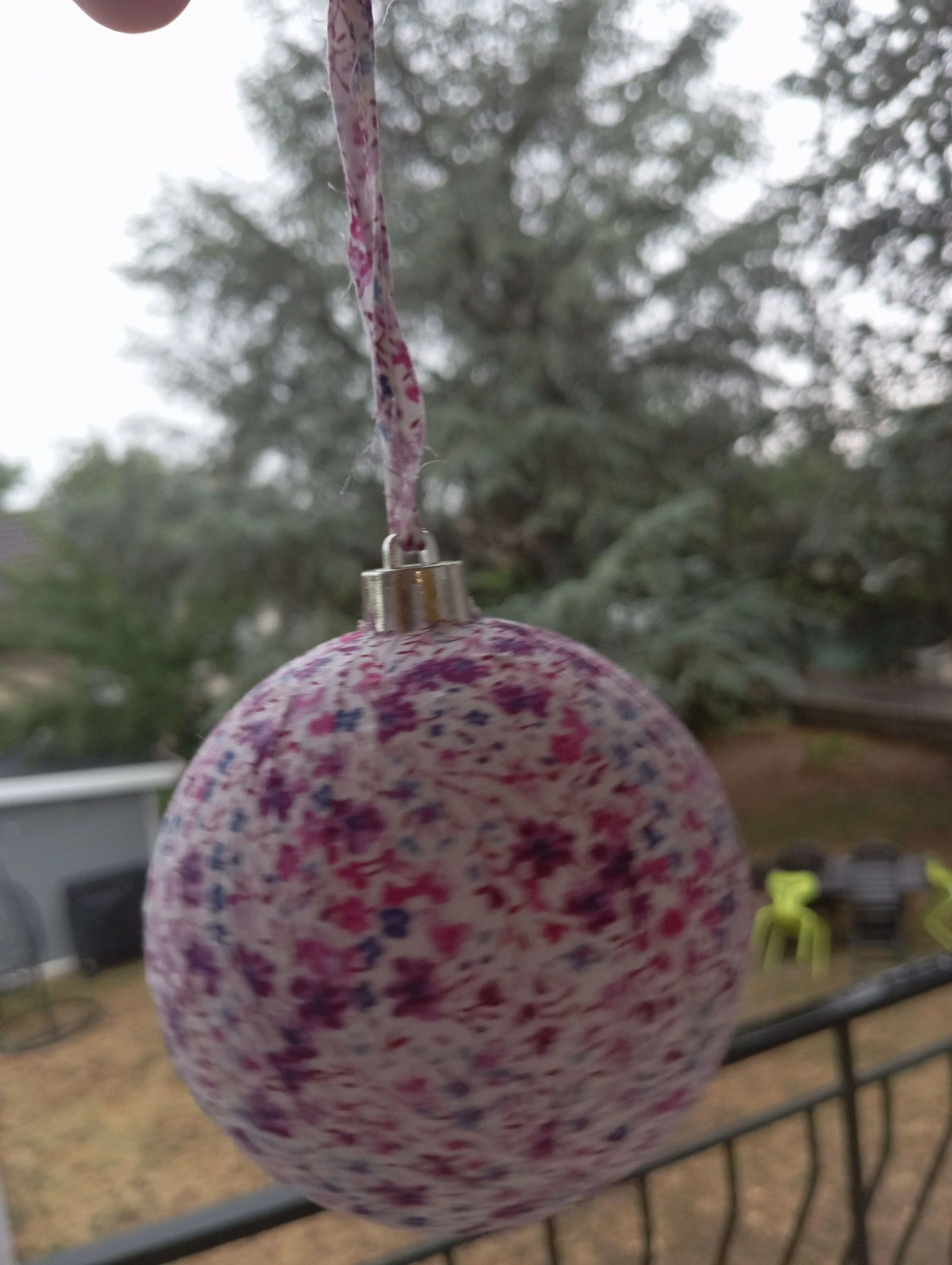 Dos grandes bolas de Navidad estilo liberty – photo 6